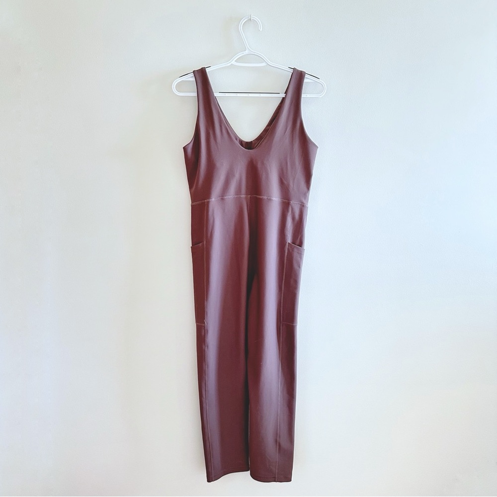 Old Navy Taupe Brown Powersoft Vneck Stretchy 7/8 Bodysuit with side pockets M